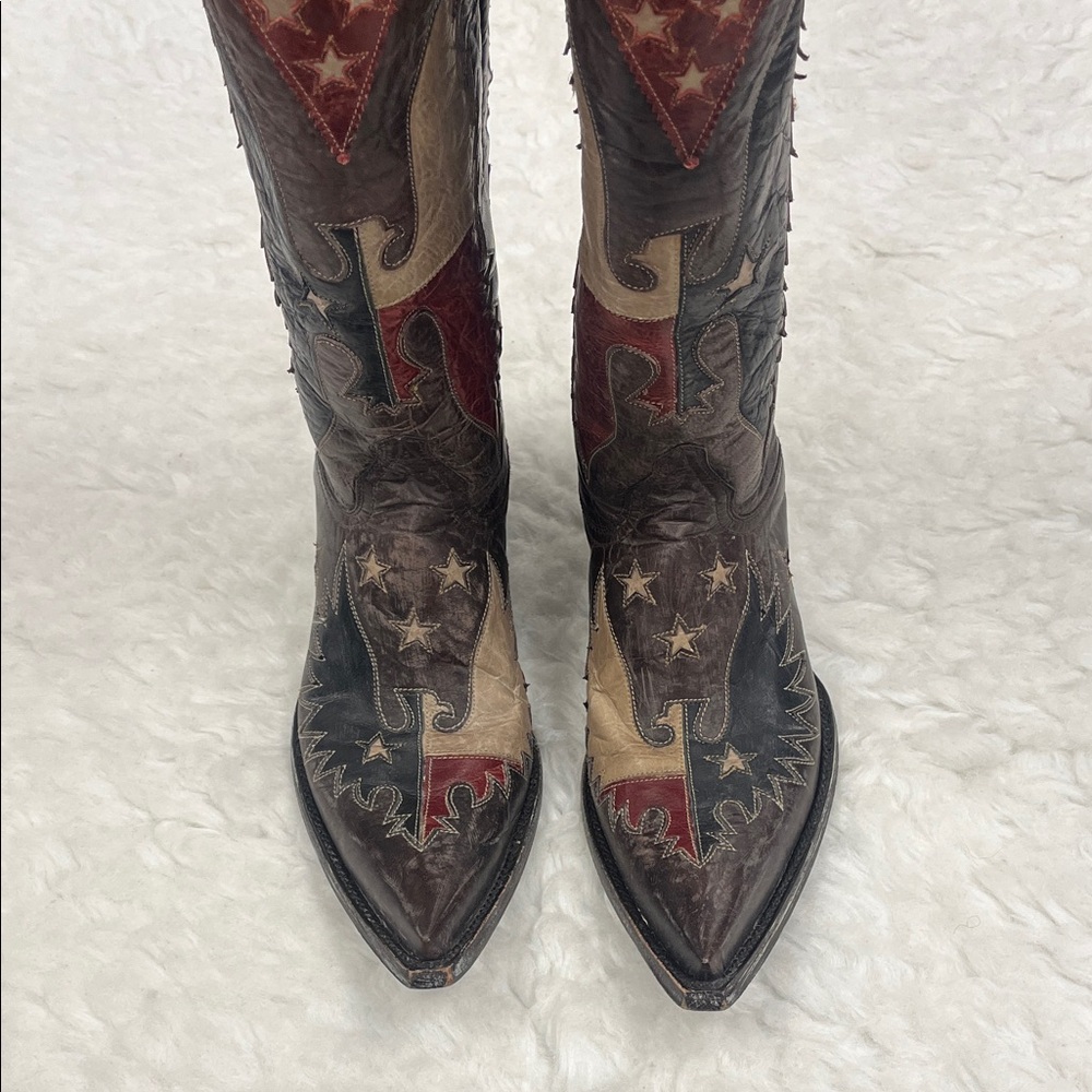 Old Gringo Western Leather Boots with Red and Brown Accents - Picture 2 of 7